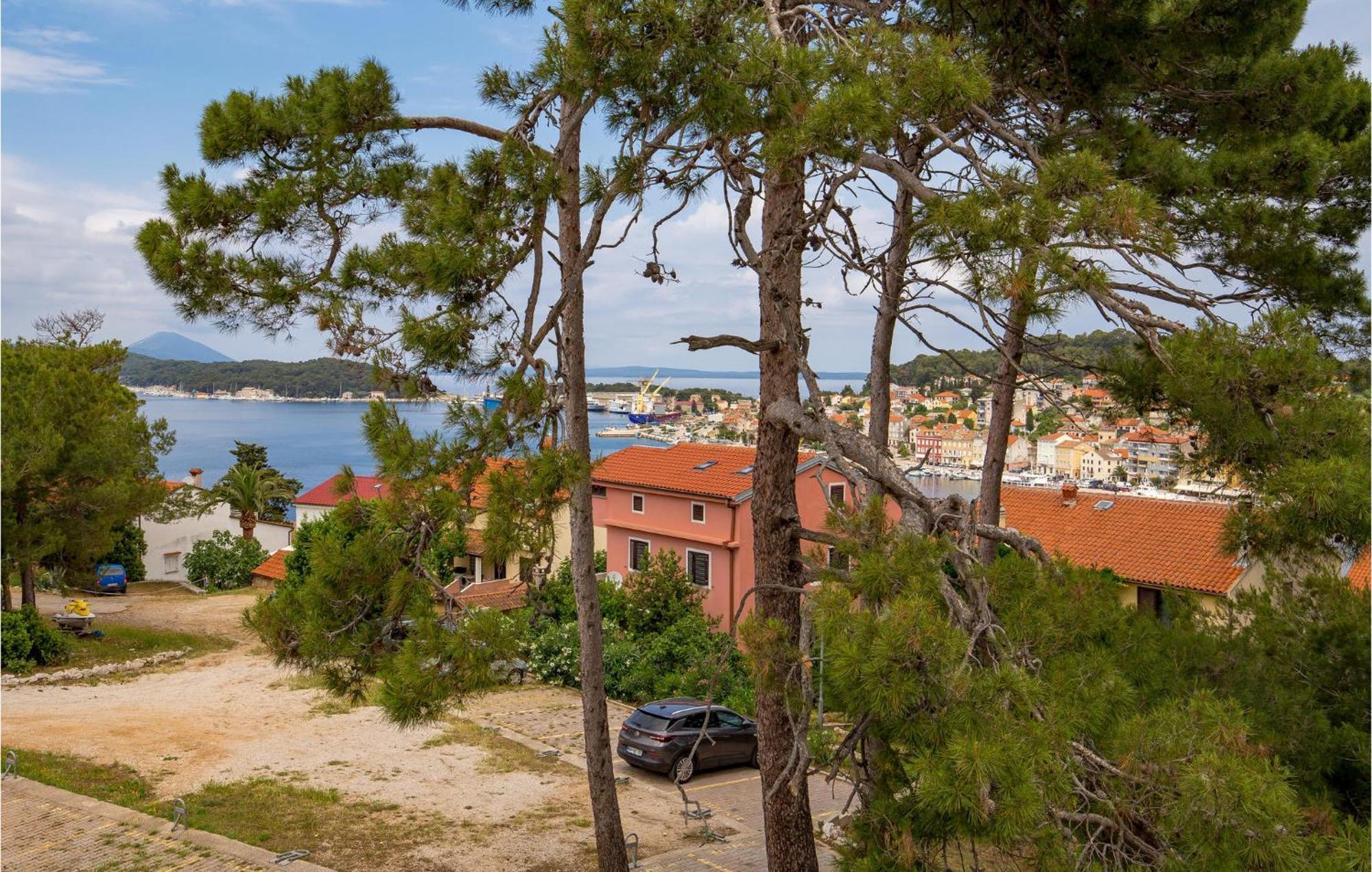 Amazing Apartment In Mali Losinj With Wifi 外观 照片