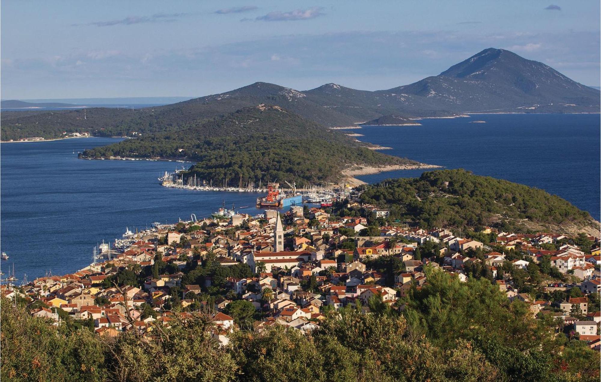 Amazing Apartment In Mali Losinj With Wifi 外观 照片